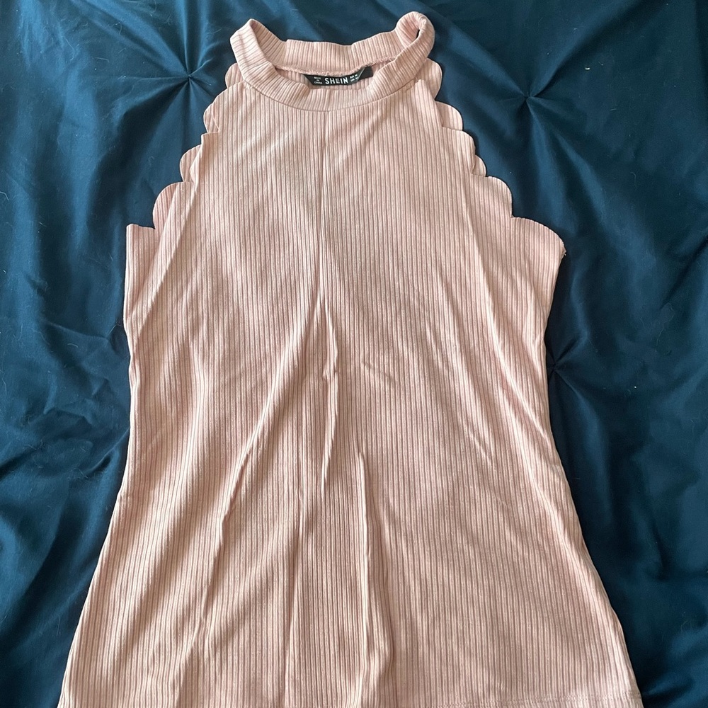 Forever 21 pink tank top
